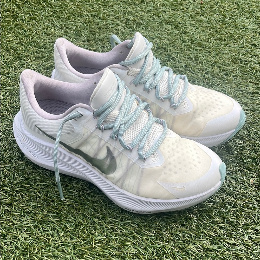 Nike Women's White and Gray Running Shoes sz 6.5